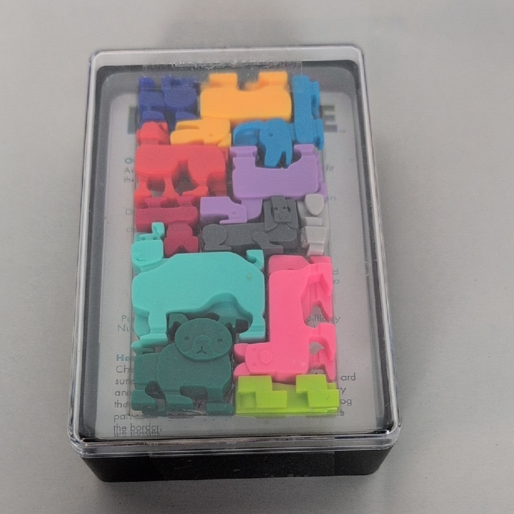 Dog Pile 3-D Puzzle Game